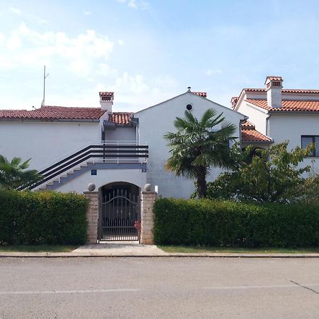 Apartments Barac Porec Exterior photo